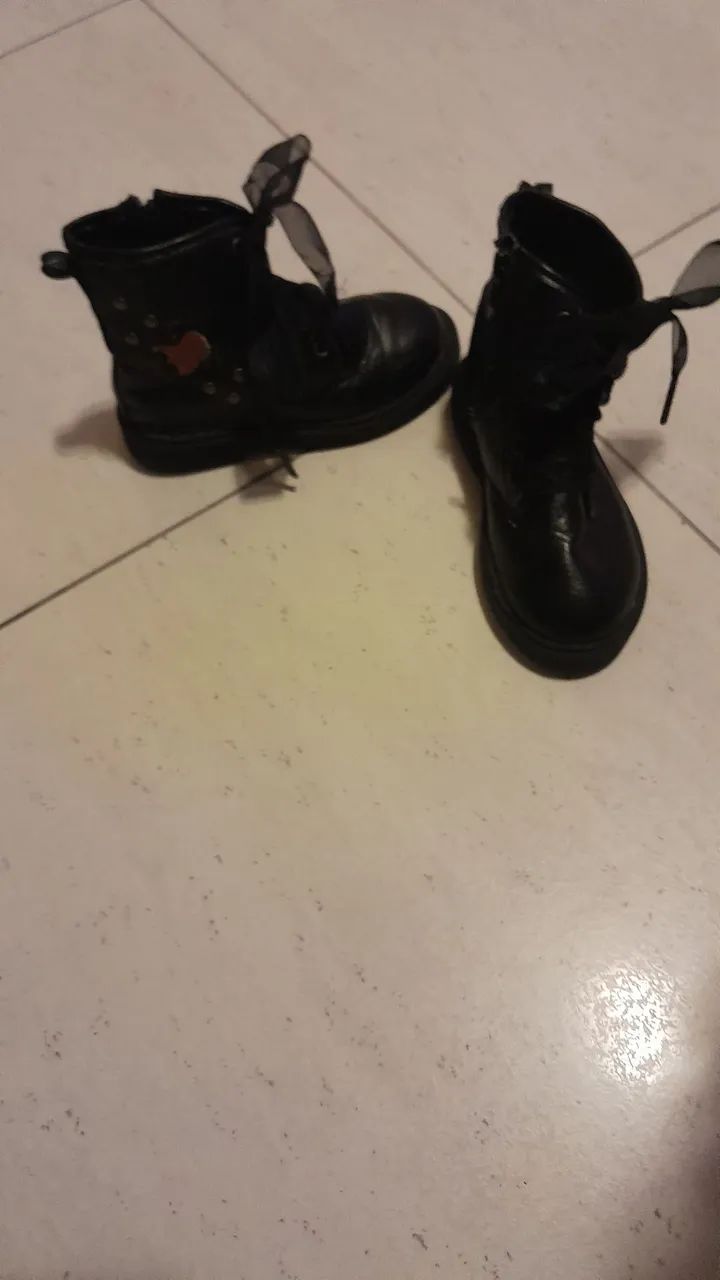 Bota estilo coturno importada  - Foto 2