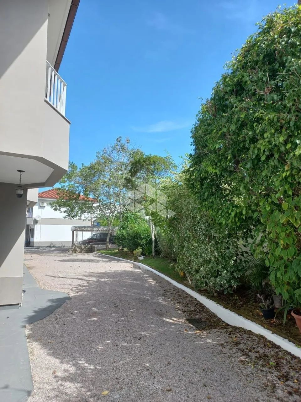 Casa com 03 quartos/dormitórios no bairro Pedra Branca, em Palhoça- SC - Foto 2