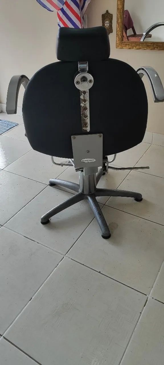 Cadeira hidráulica e reclinável Ferrante  - Foto 2