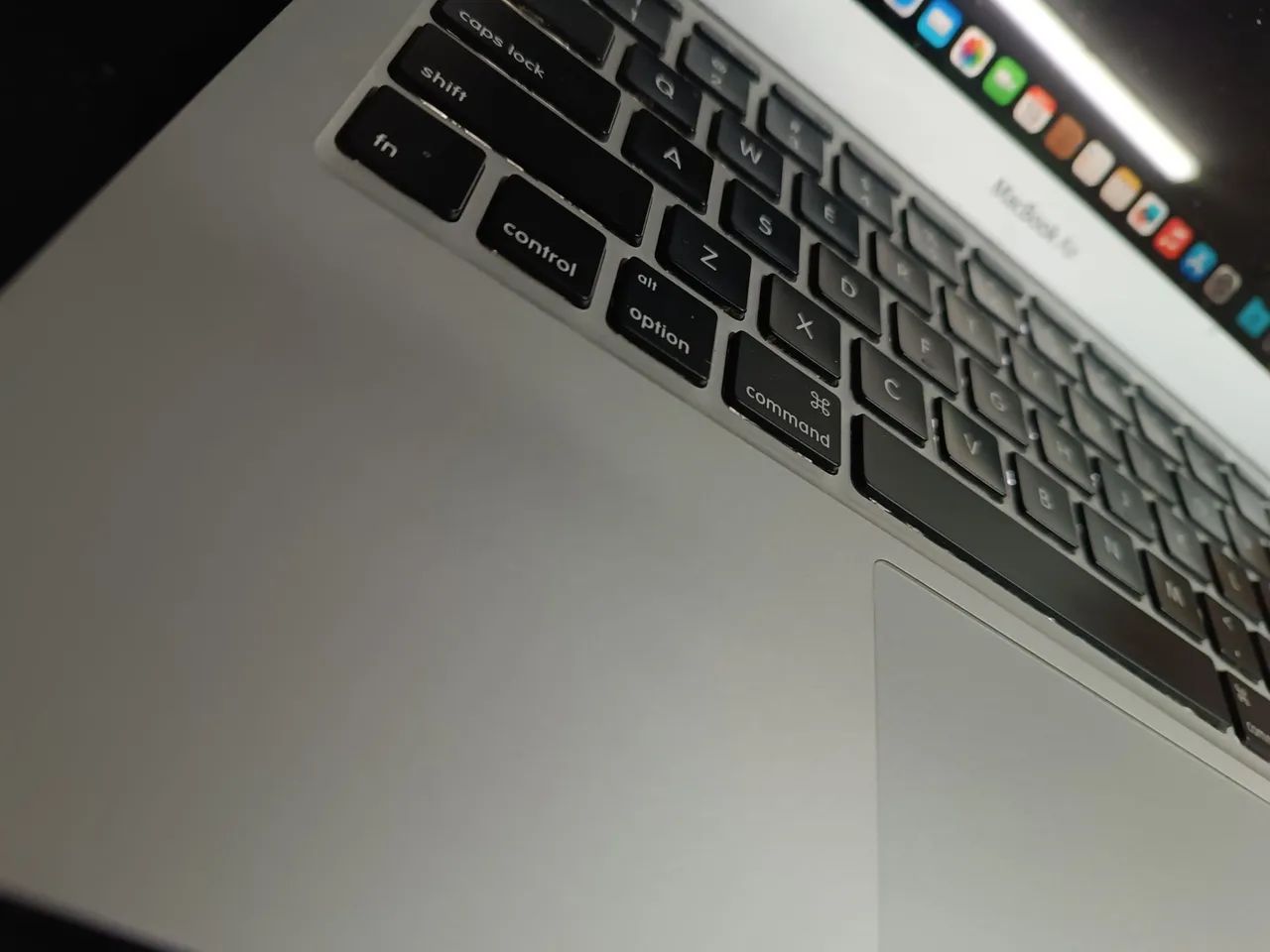 MacBook Air 2013 Sequoia 15.8.1  - Foto 4