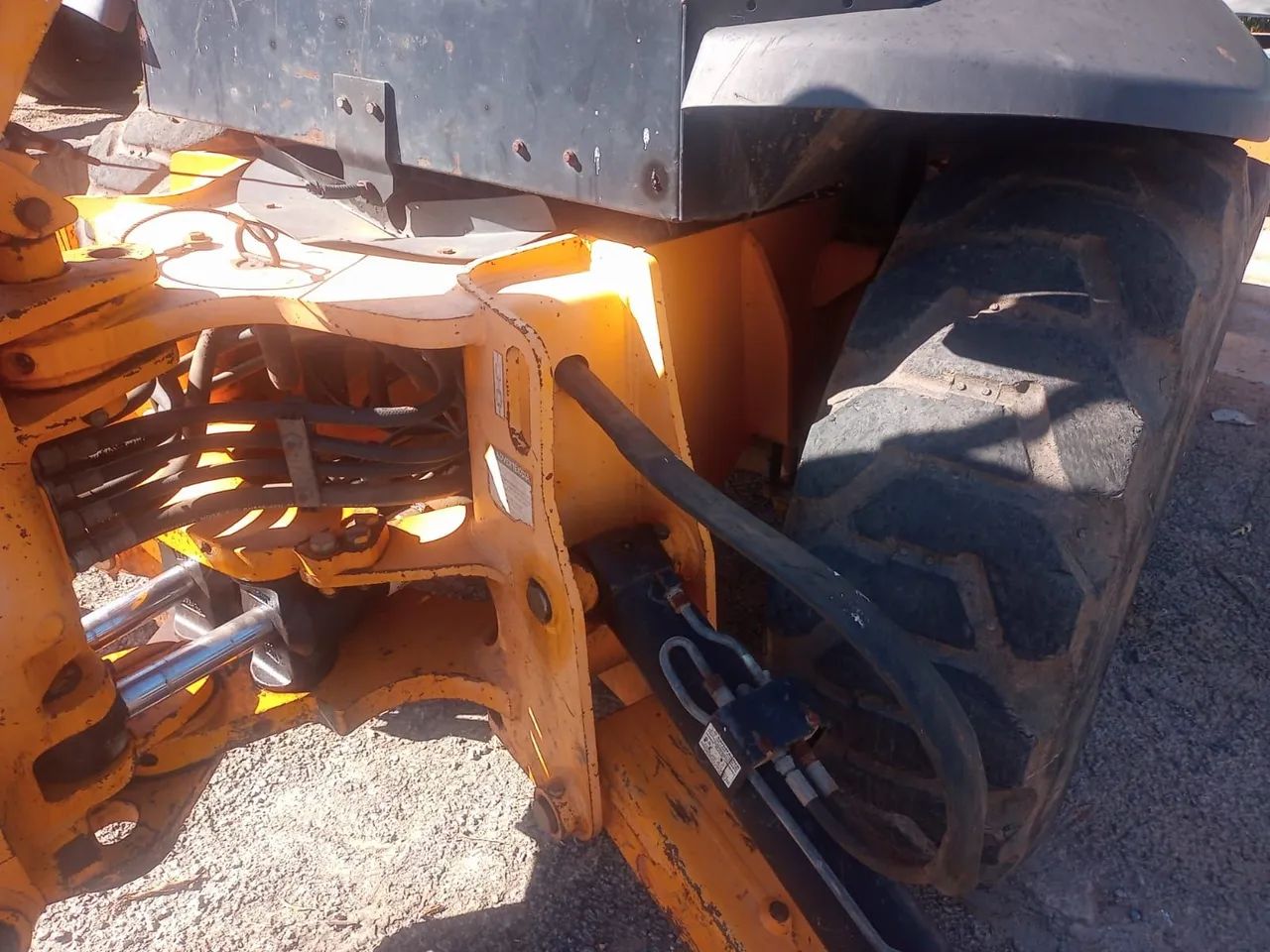 Retro traçada 4×4 JCB 2013 - Foto 3