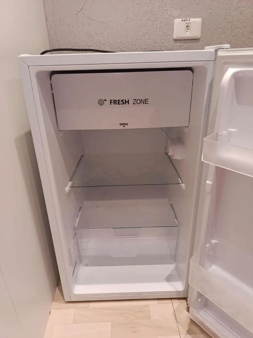 Frigobar hisense 115 LTS  - Foto 2