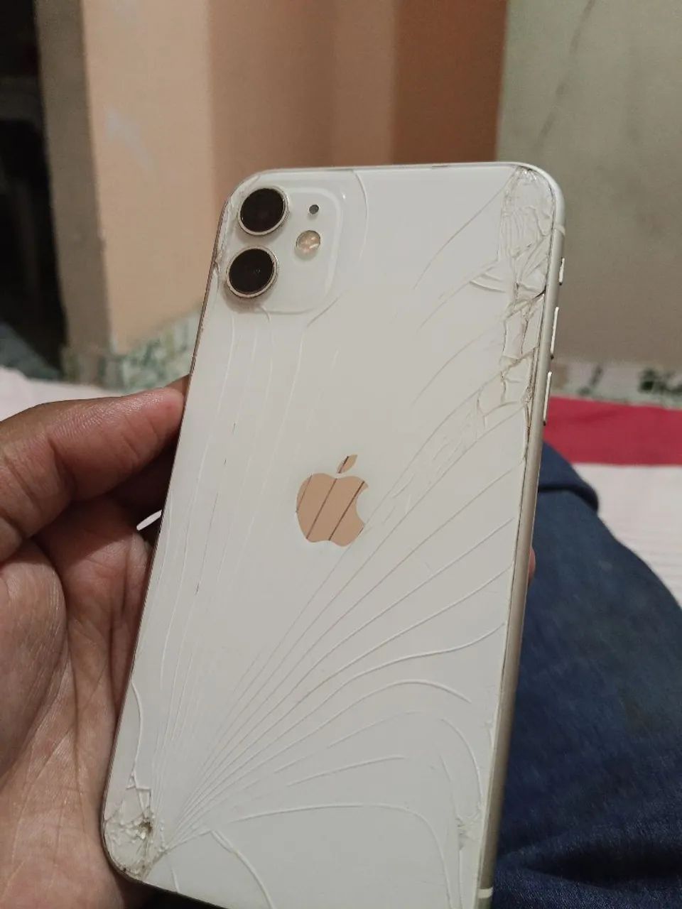 IPHONE 11 64 GIGAS - FACE ID OK - Foto 2