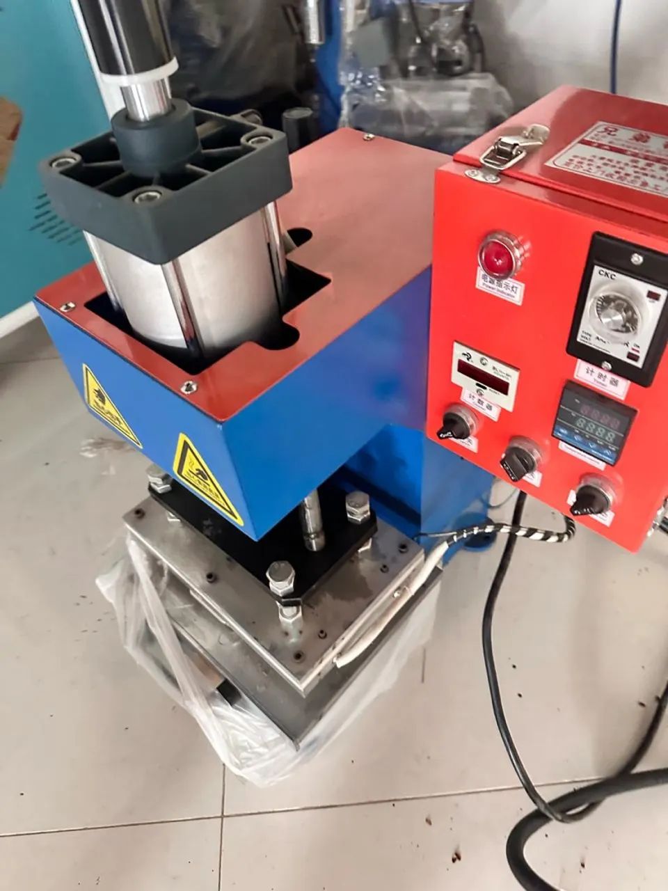 Máquina hot stamp nova sem uso 