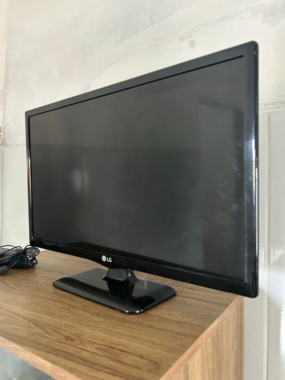 TV LG LED, em bom estado - Funcionando