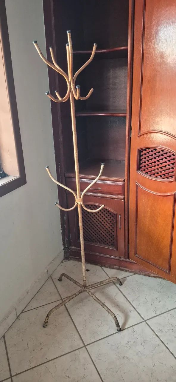 Vendo cabideiro