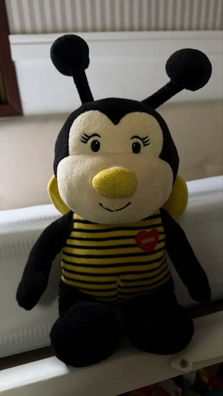 Pelúcia Abelha Nestlé 40 cm 