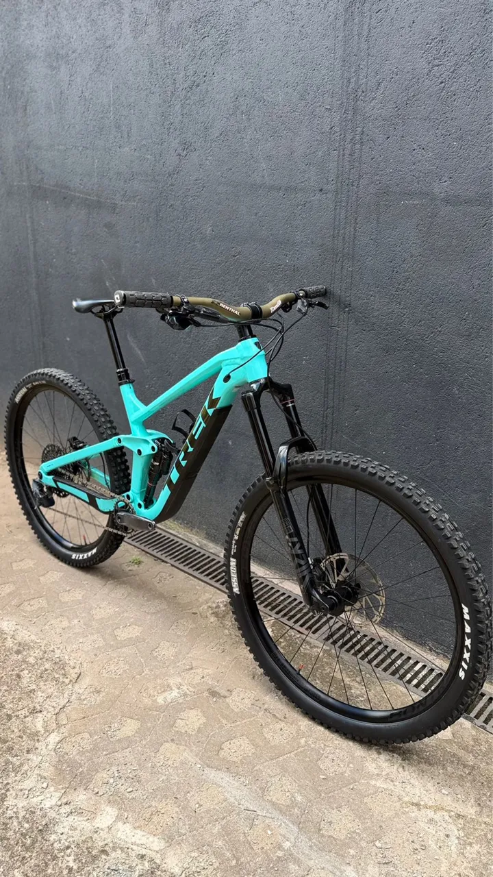 GT Sensor ST Carbon Elite 2024 Carbono Full Suspensão 29 Fox