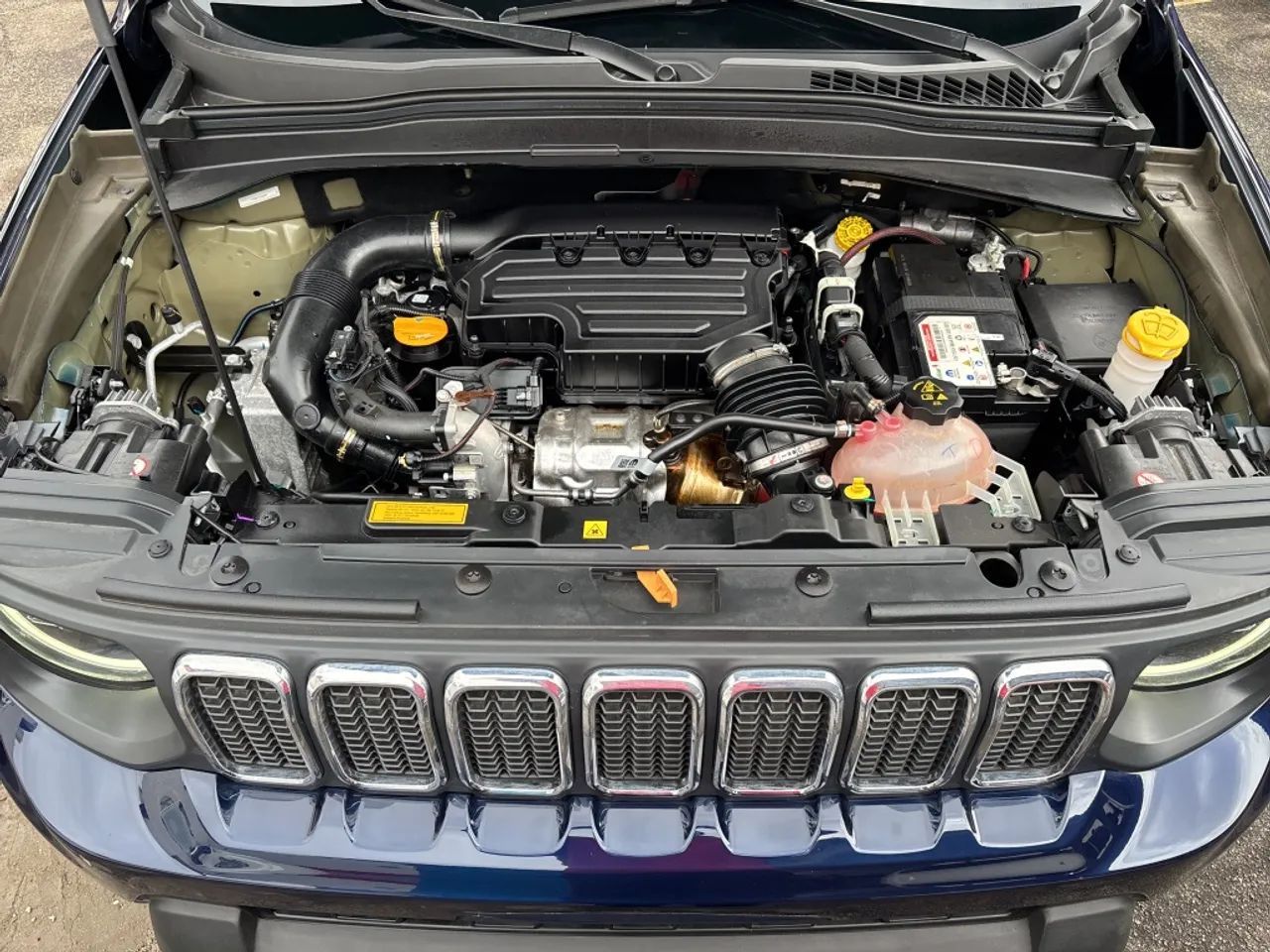 Jeep Renegade Long. T270 1.3 TB 4x2 Flex Aut., foto 18 de 18