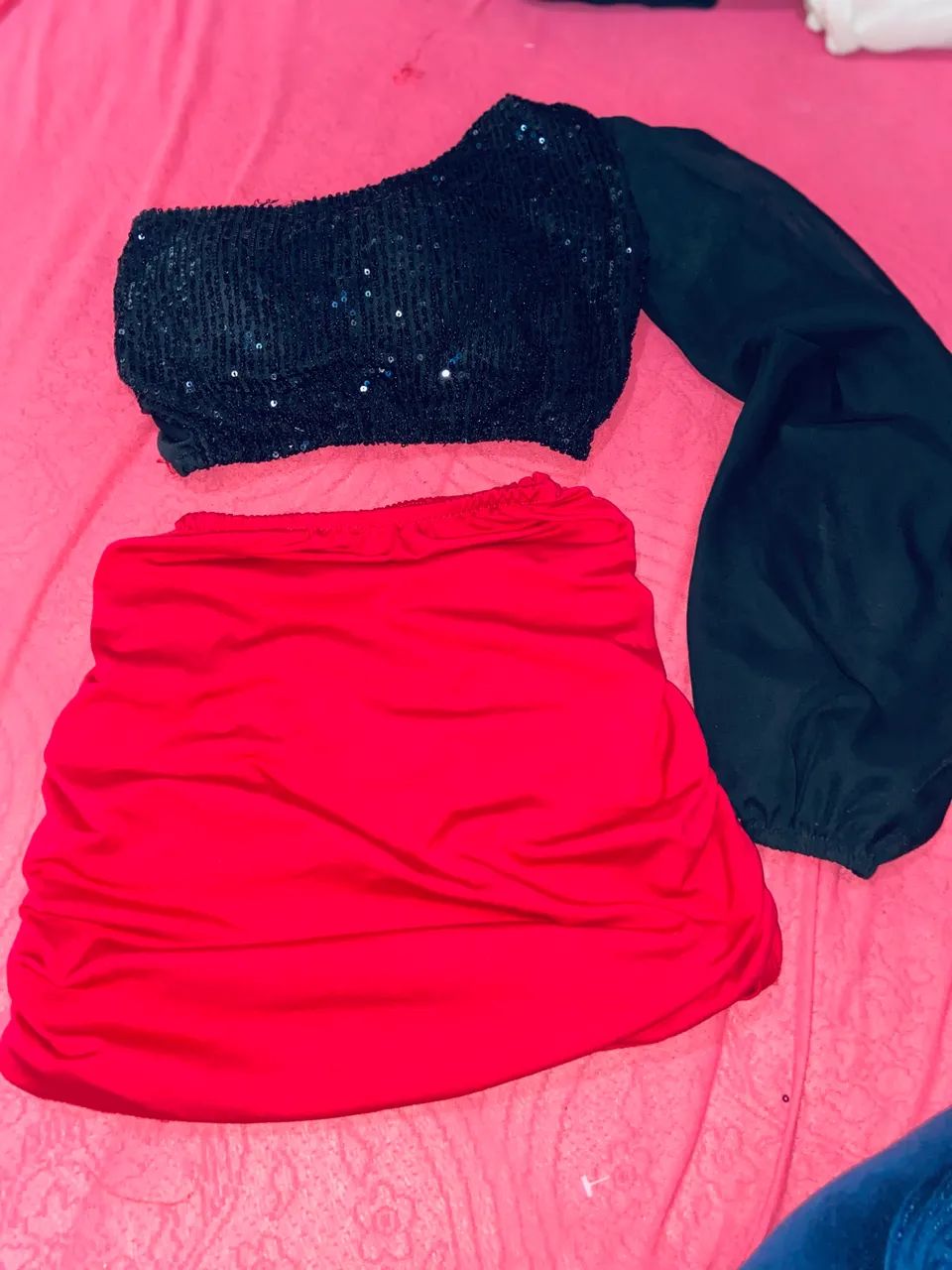 Saia, cropped e vestido 