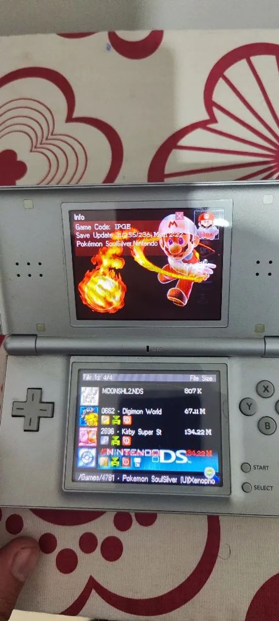 Nintendo DS lite + R4 com jogos  - Foto 2
