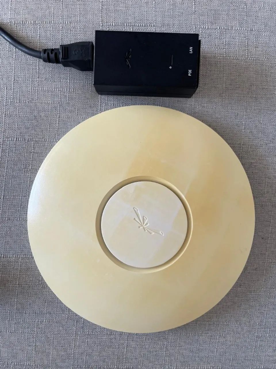 Ubiquiti UniFi AP (UAP) 1ª Geração 802.11n - Foto 3