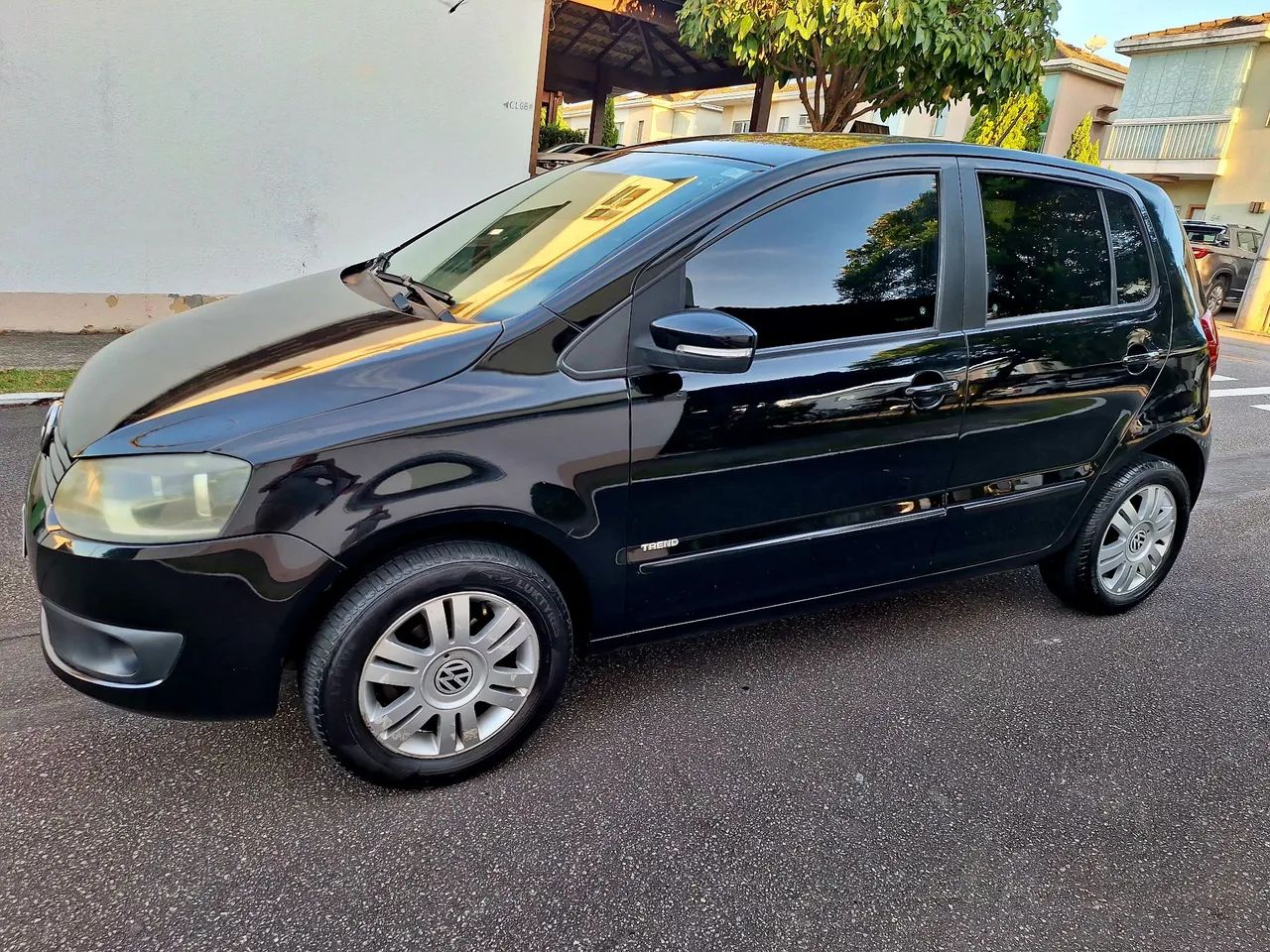 Volkswagen Fox Fox 1.0 Mi Total Flex 8V 3p 2013