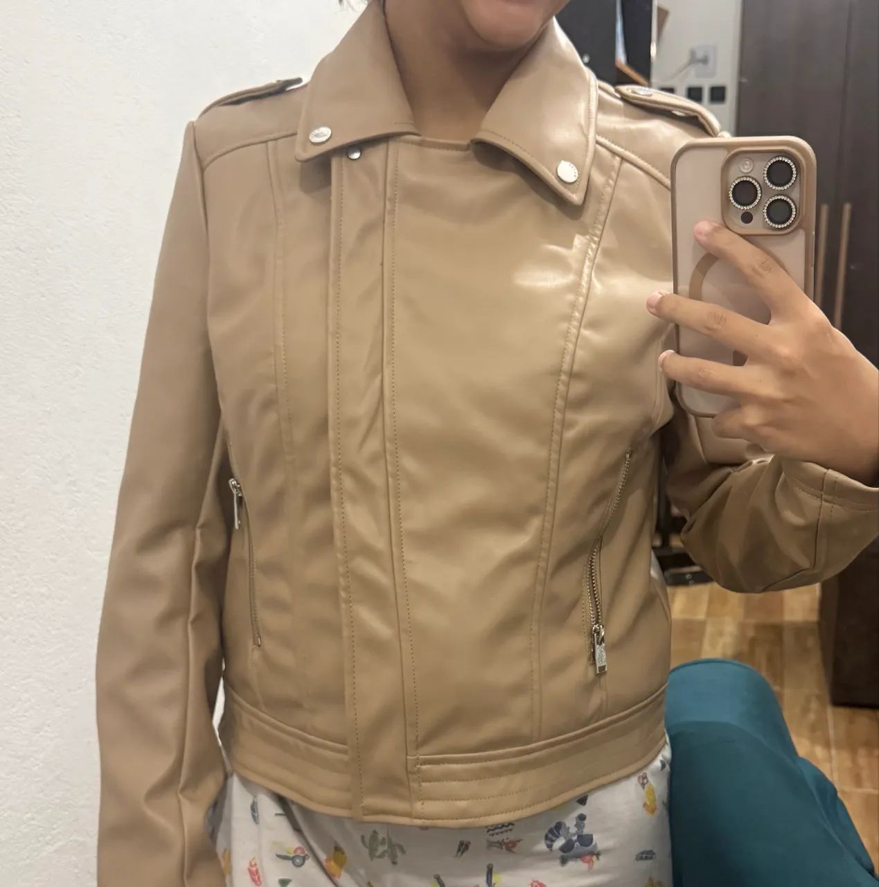 jaqueta guess courino marrom p