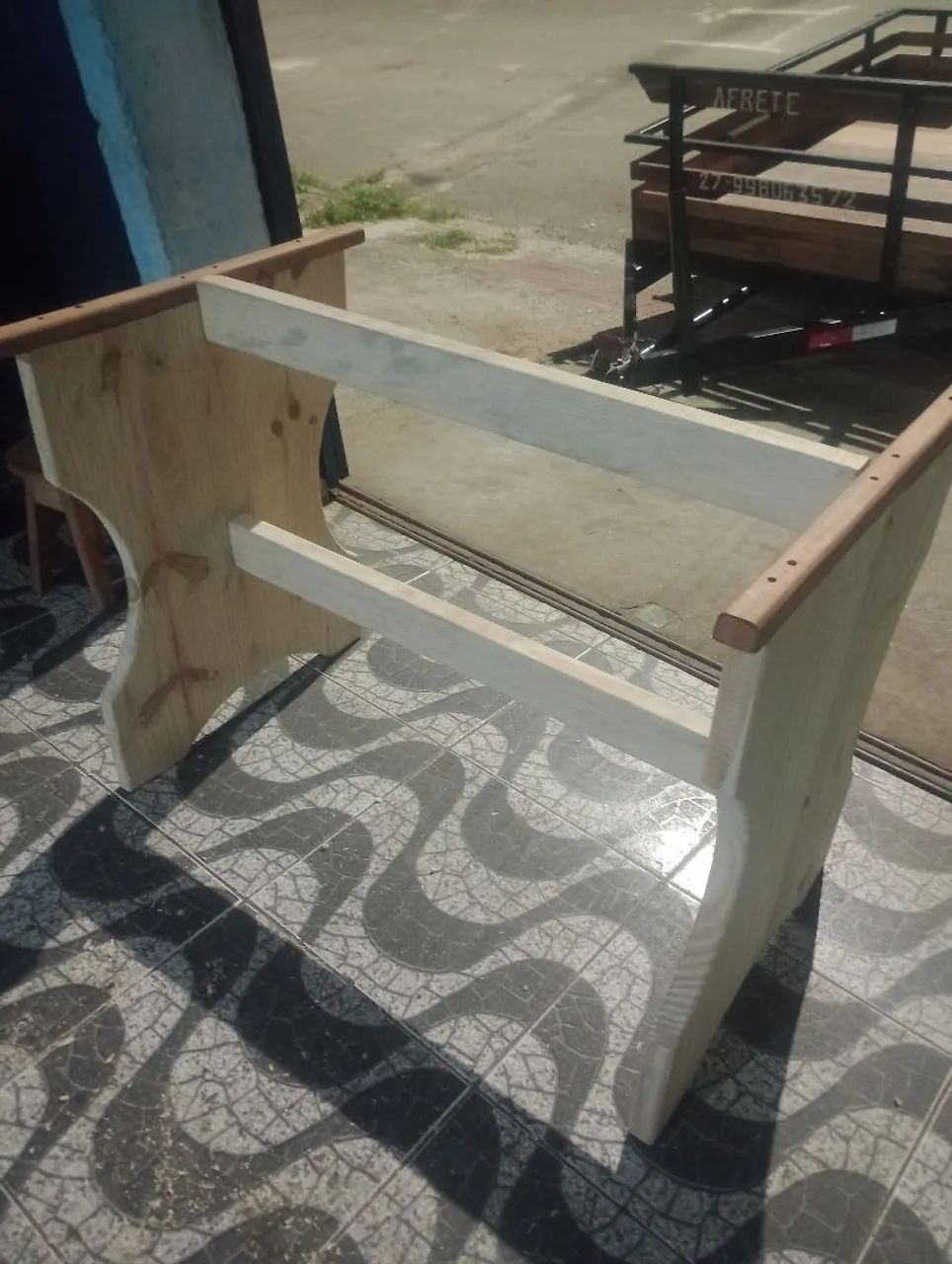 Lindo pé de mesa de madeira maciça 399,00 - Foto 5