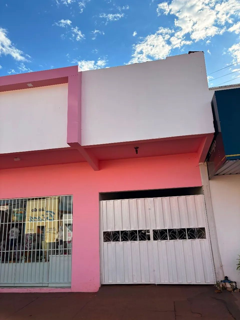 Vendo sobrado, sala comercial no térreo. Divinópolis -TO - Foto 2