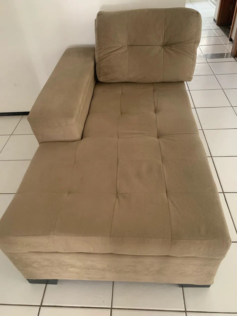 Vende um cheise com almofada 