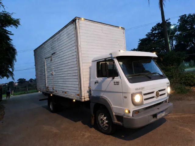 VW Delivery 9-150 (2011) c/ Ar e Baú - Foto 2