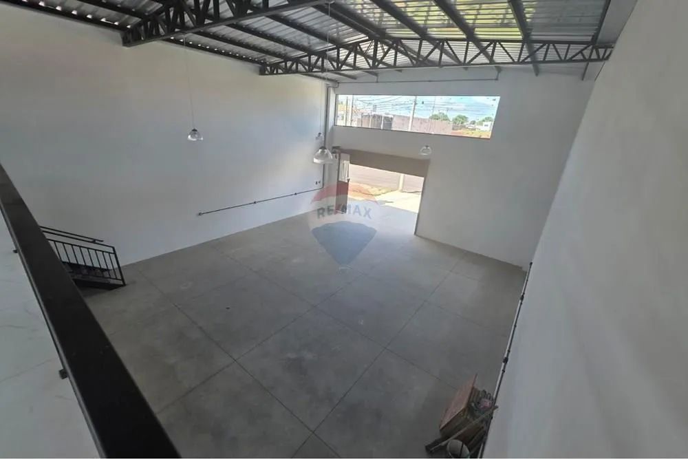 ALUGA-SE GALPÃO COMERCIAL NO LIVIA - Foto 2