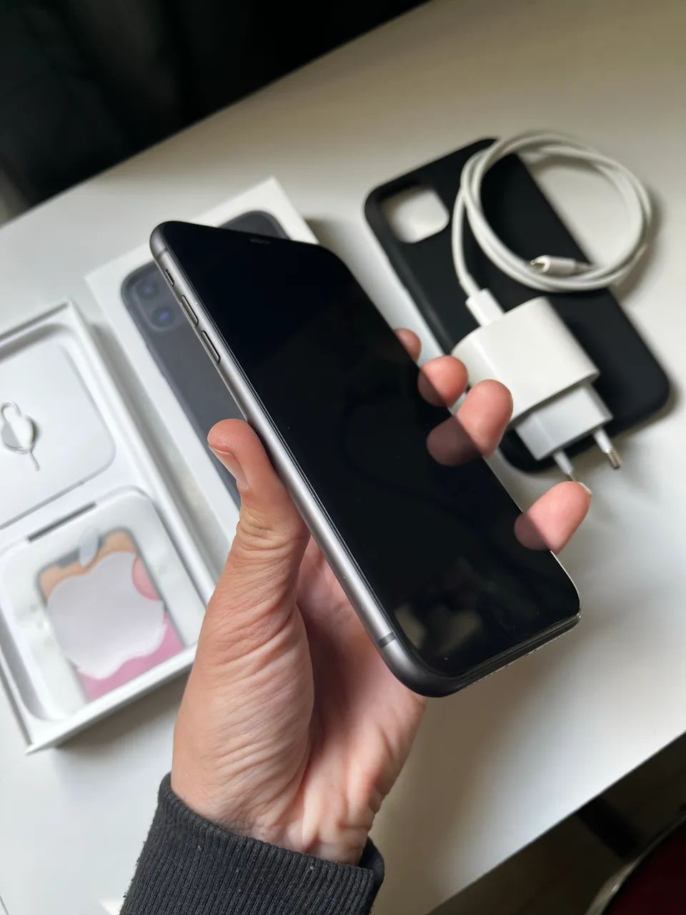 iPhone 11 64GB Impecável c/ Caixa e Carregador Apple  - Foto 3