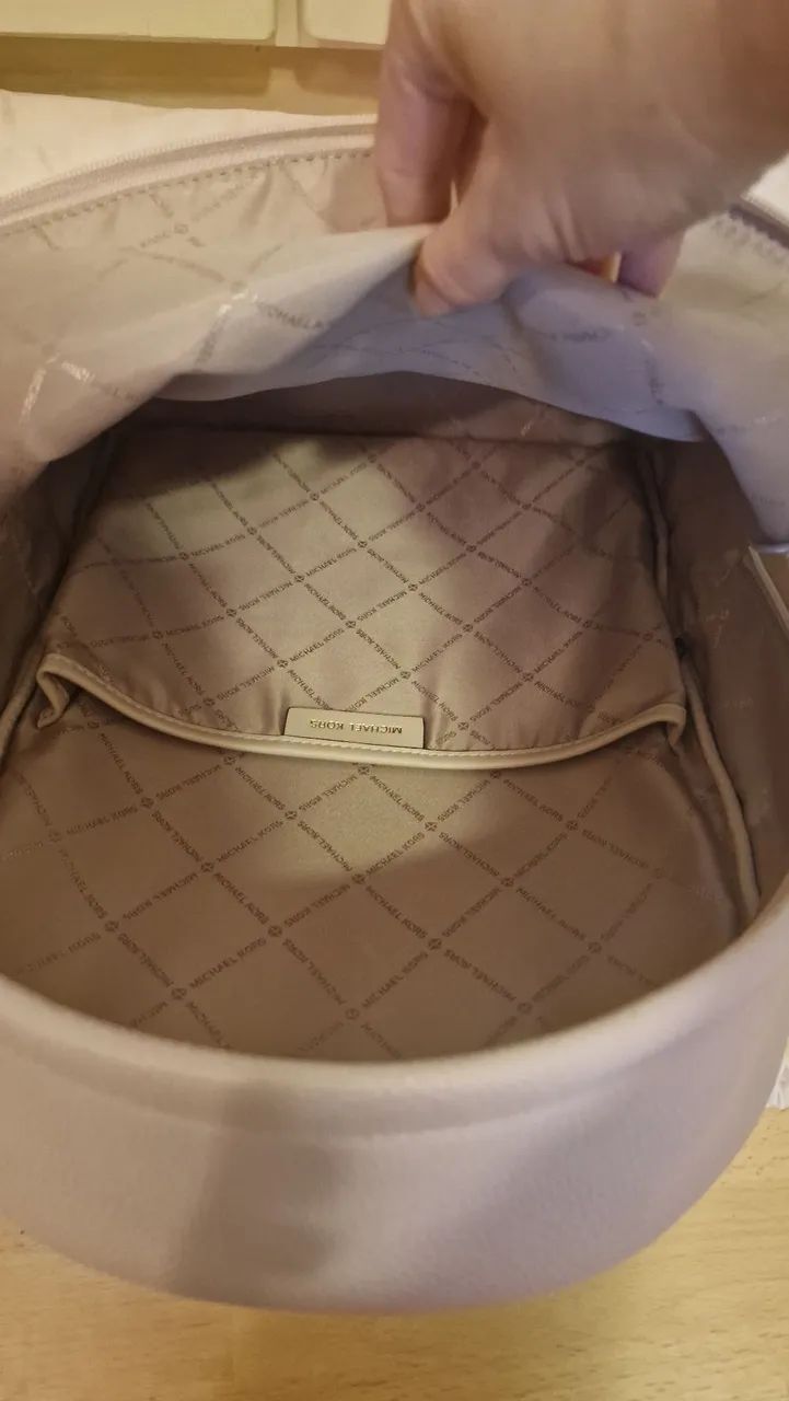 Mochila Michael Kors grande perfeita - Foto 3
