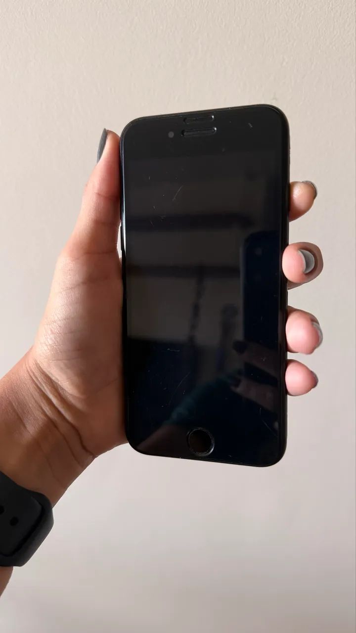 iPhone SE (2a geração) 64 GB preto - Apple  - Foto 2