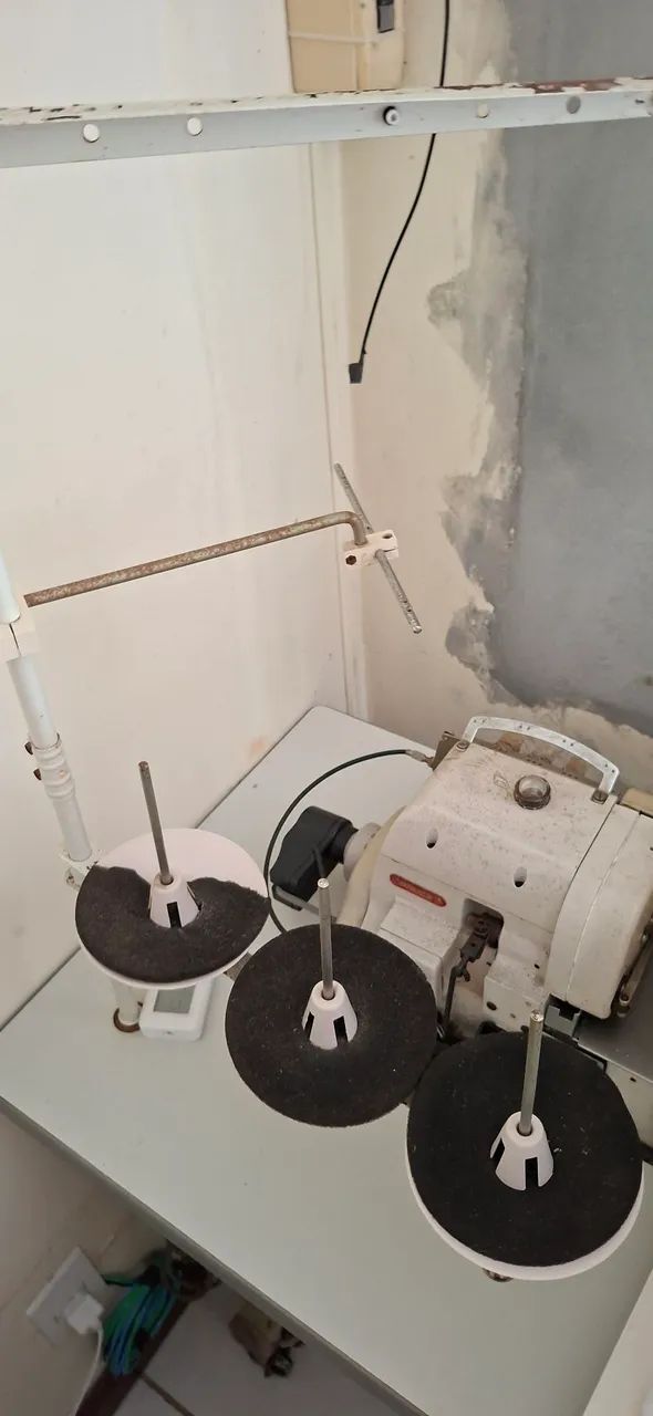 Máquina Overlock Bruce