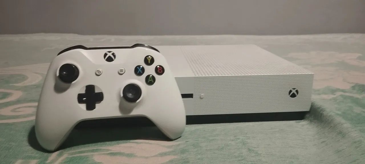 Xbox One S