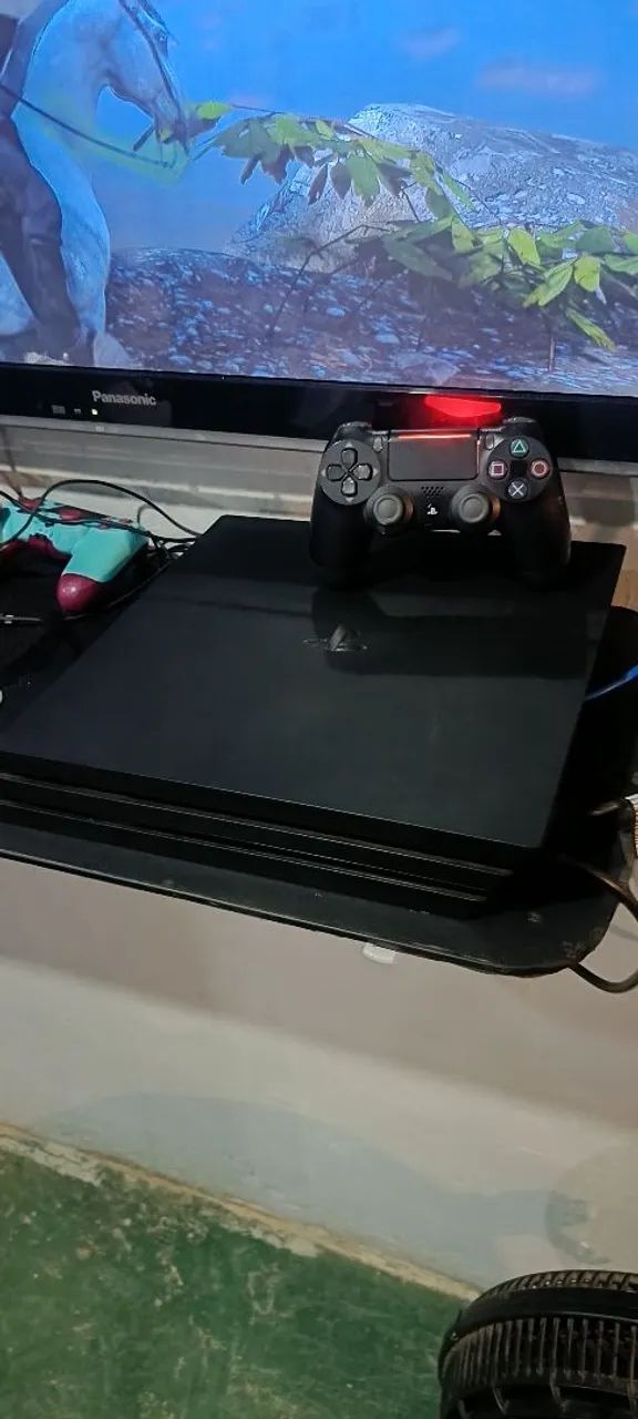 Vendo ps4 pro 1 tb 
