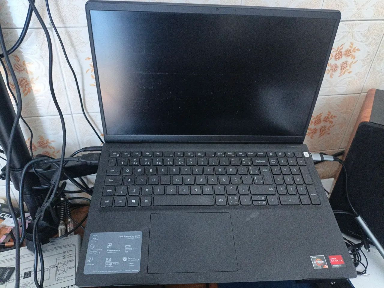 Dell Inspiron i15 amd Ryzen 5 radeon 16gb 500gb ssd ou troco com Matribox II Pro