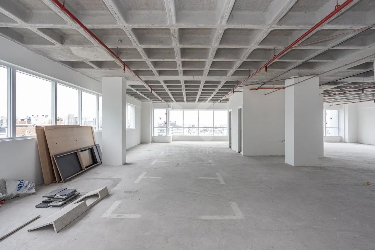 Sala comercial para compra ou locação no bairro Petrópolis - Foto 4