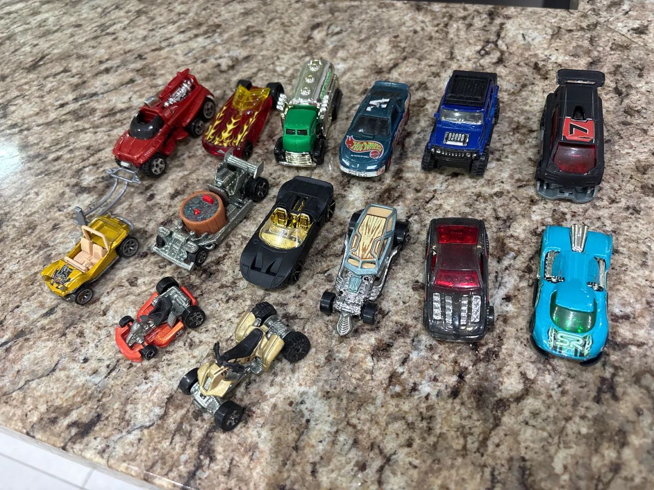 Carrinhos hot wheels