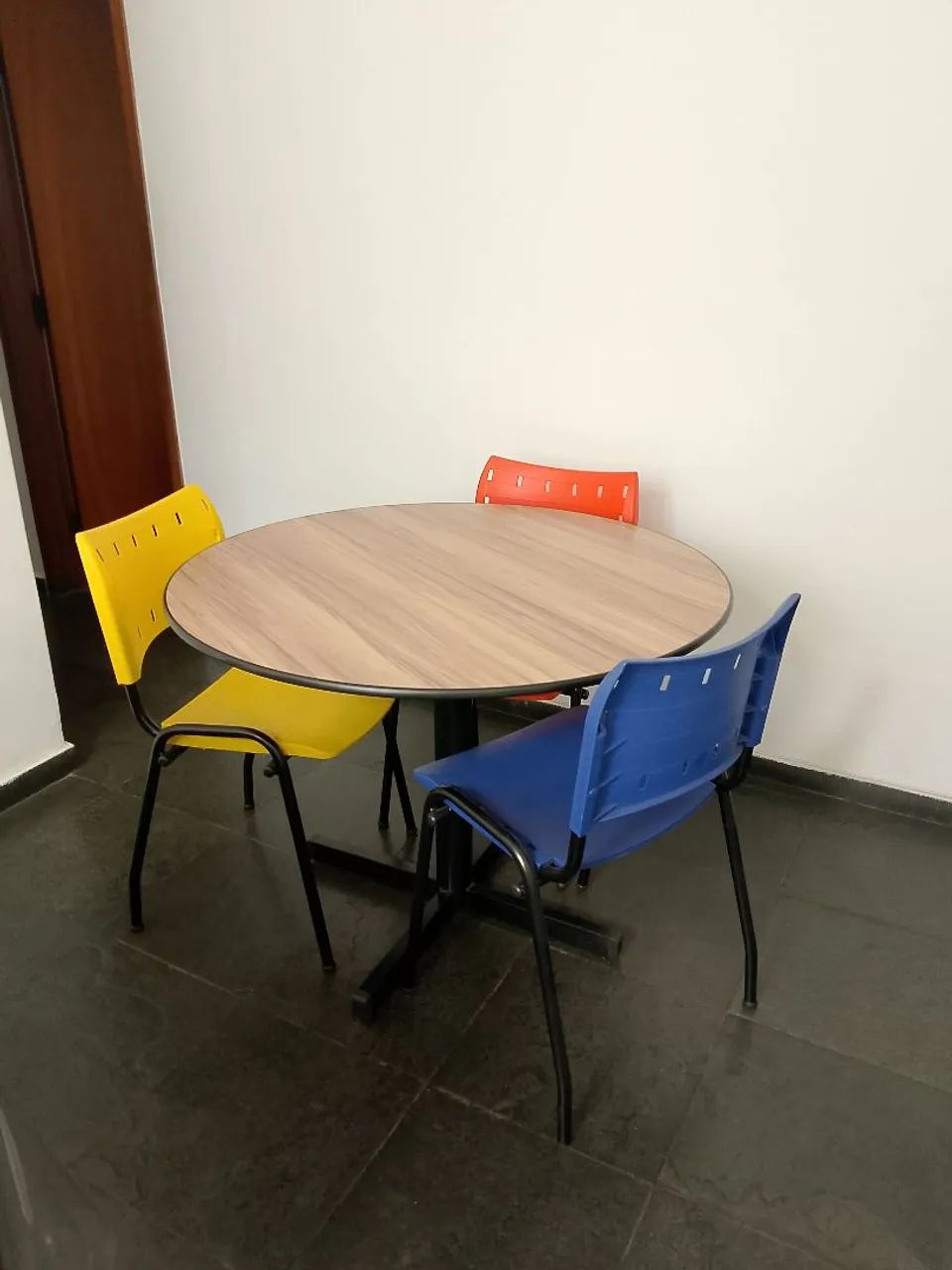 Mesa de reunião redonda - Foto 2