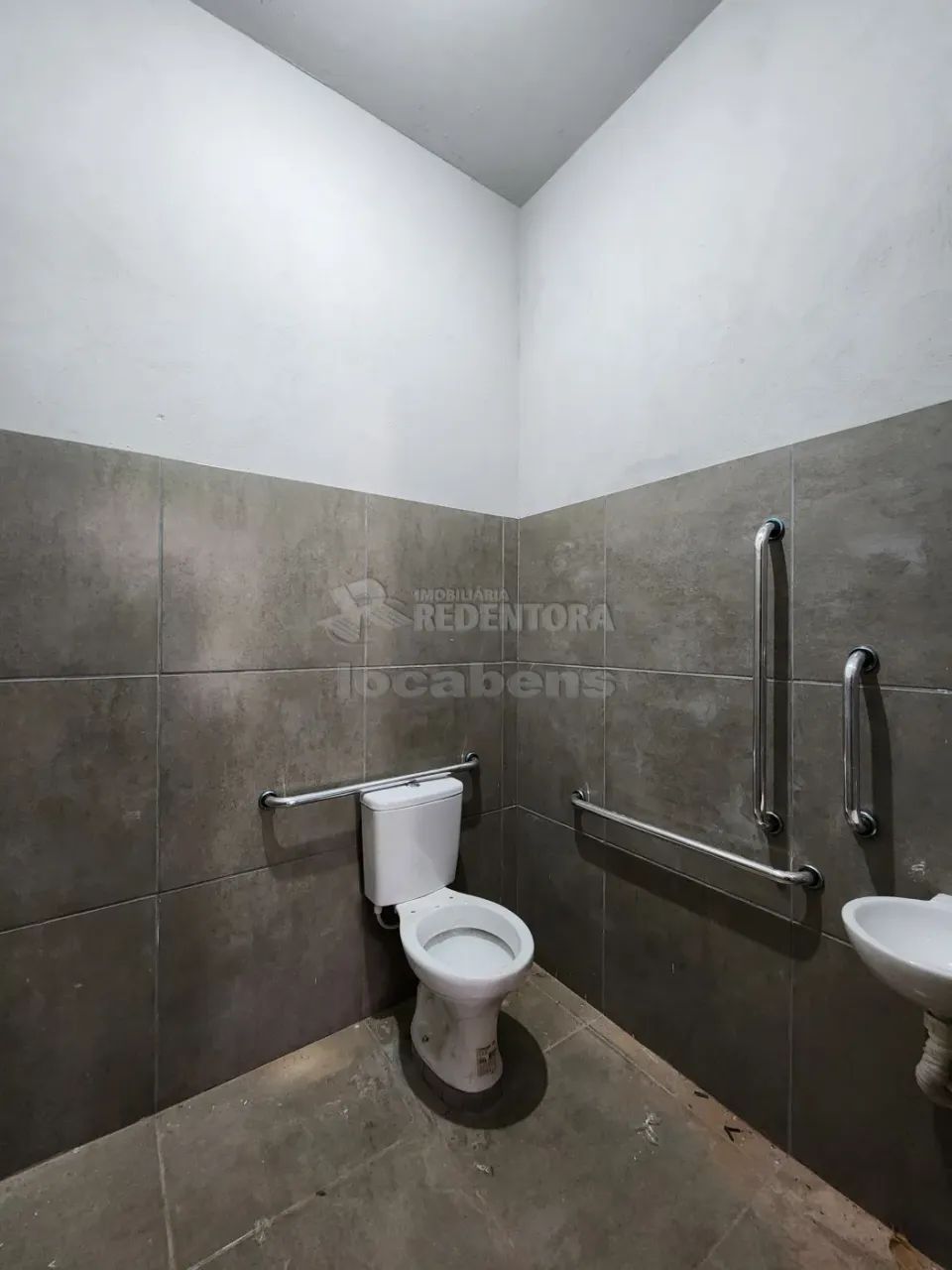 Salão comercial com banheiro com acessibilidade - Foto 3