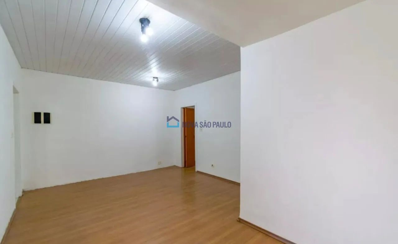 Casa para Venda na Vila Guarani com 2 quartos e 1 vaga