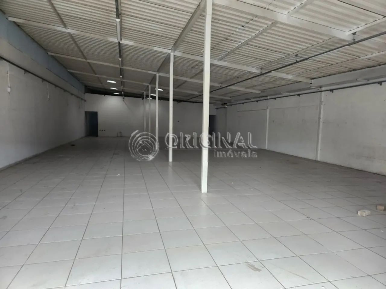 LOJA COMERCIAL 300 M² - Foto 2