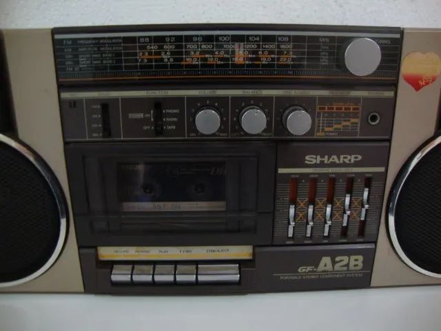 Aparelho de Som antigo Sharp Modelo GF- A2B. - Foto 2