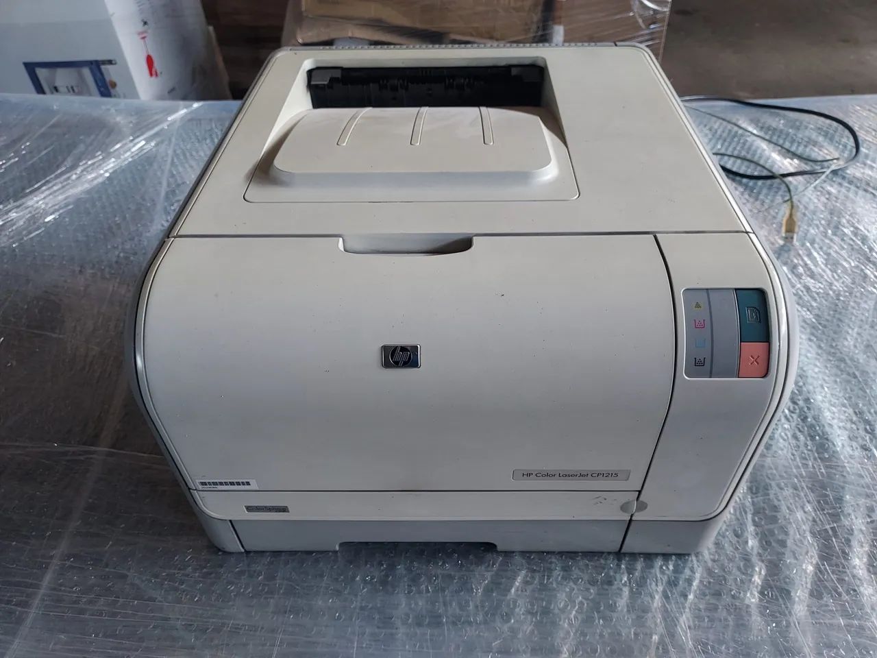IMPRESSORA HP LASER COLORIDA CP1215 - Foto 2