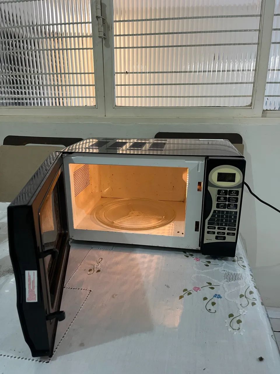 Microondas com defeito - para conserto ou retirada de peças - Foto 3