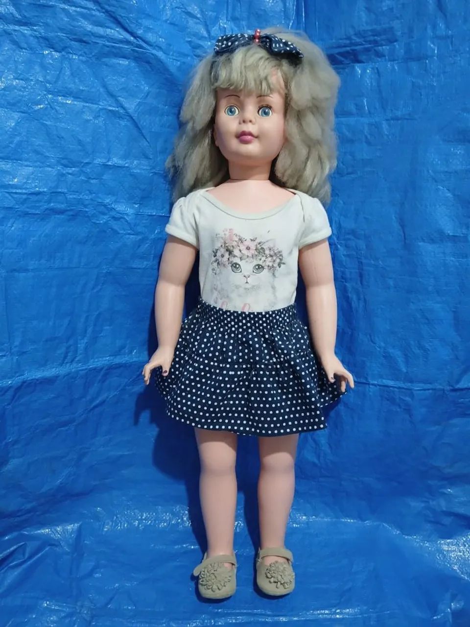 BONECA AMIGUINHA DAS NOVAS  (80CM E FECHA OS OLHOS)
