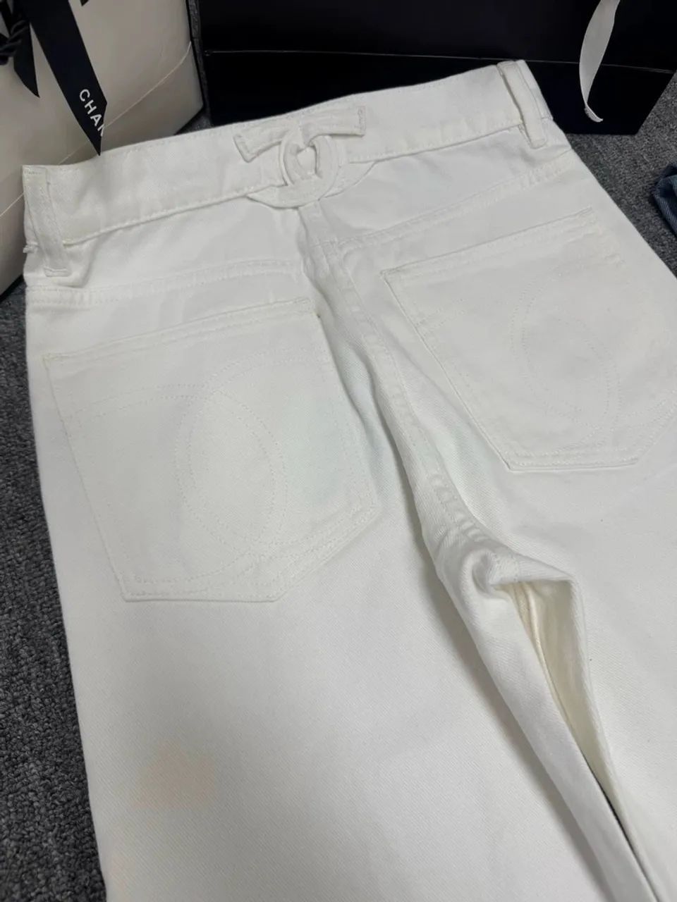 Calça Chanel  jeans branco  - Foto 2