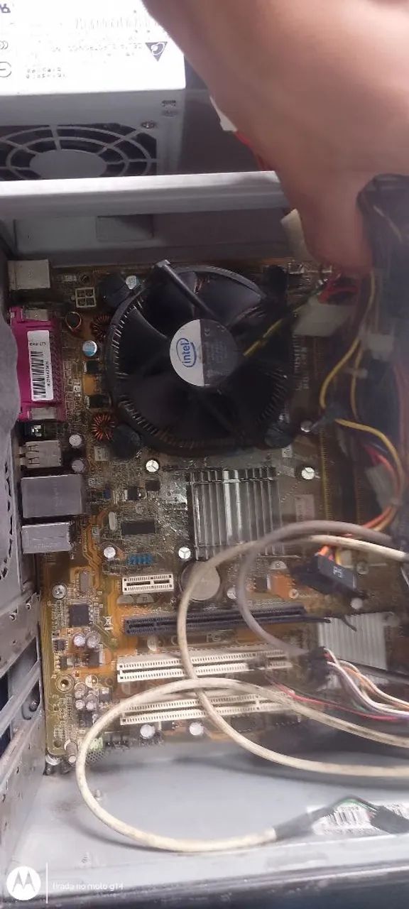 Estou vendendo barato com caixa de som funcionando perfeitamente e com cabos para conecta  - Foto 3