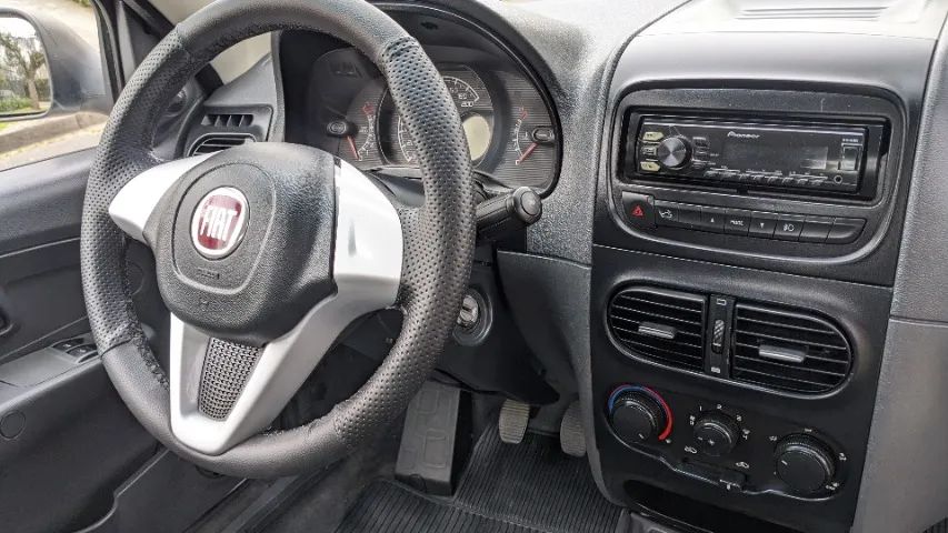 Fiat Strada Working Hard 1.4 Fire Flex 8V CS 2017 - Foto 4