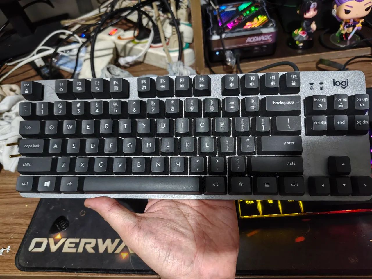 Teclado mecânico Logitech switch Red TKL