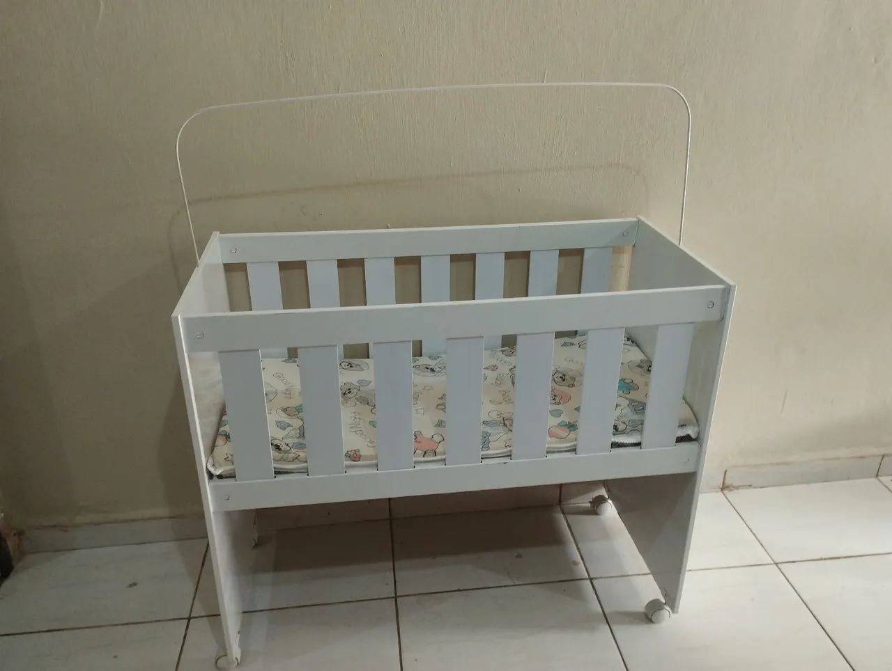 Vendo mini berço com colchão  - Foto 5
