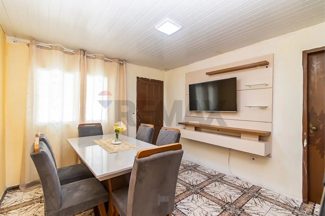 Casa Térrea com Quintal e Churrasqueira no Uberaba  3 Quartos 100m²