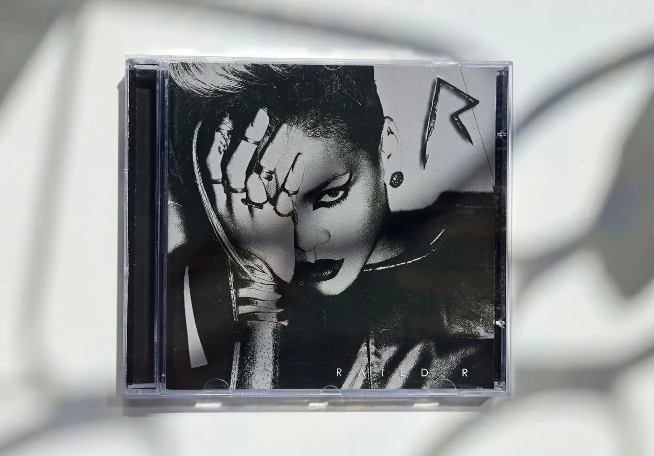 CD Rihanna - Rated R: Remixed (Tiragem AA - Original) - CDs, DVDs