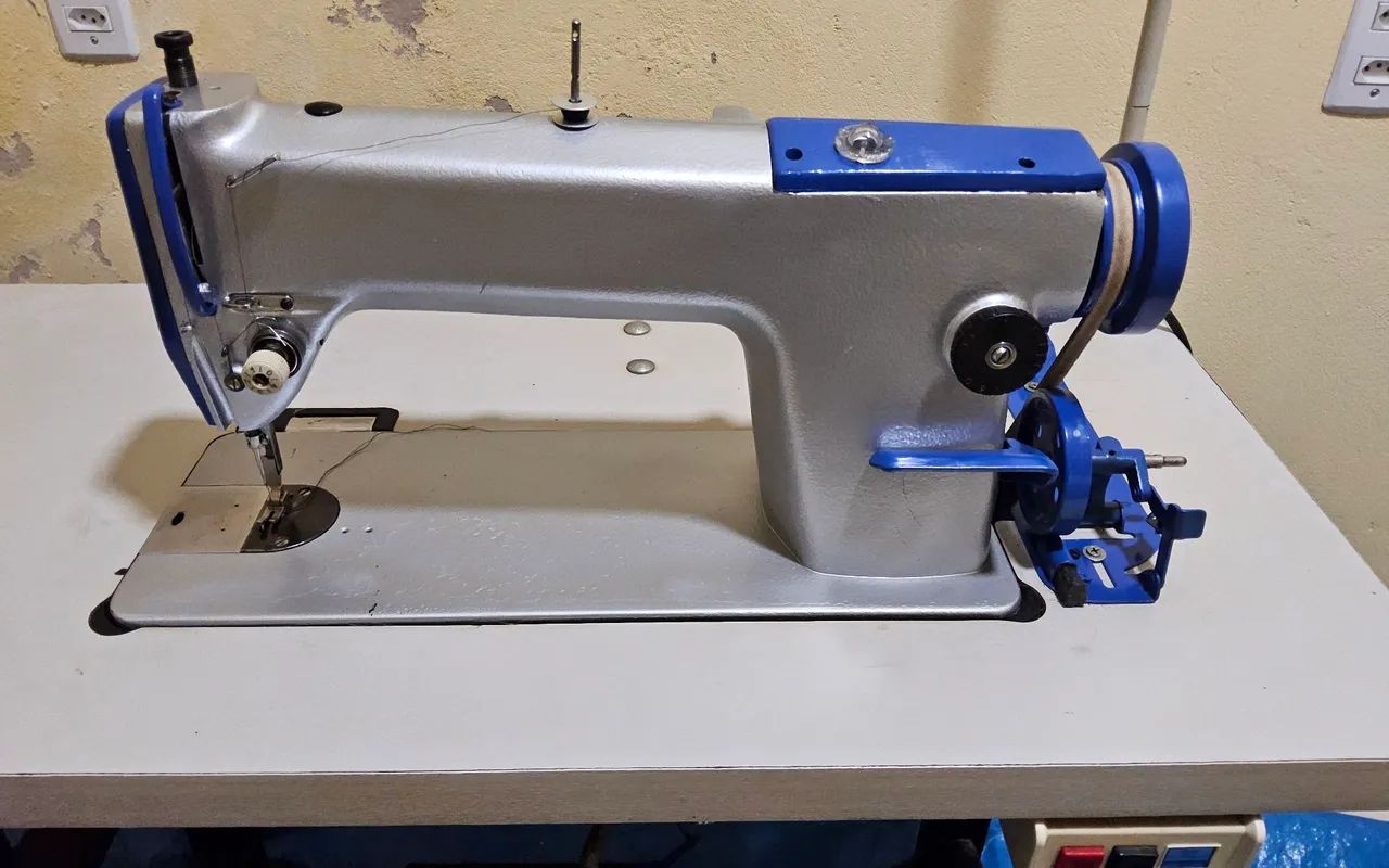 Vendo máquina de costura industrial Singer - Foto 3