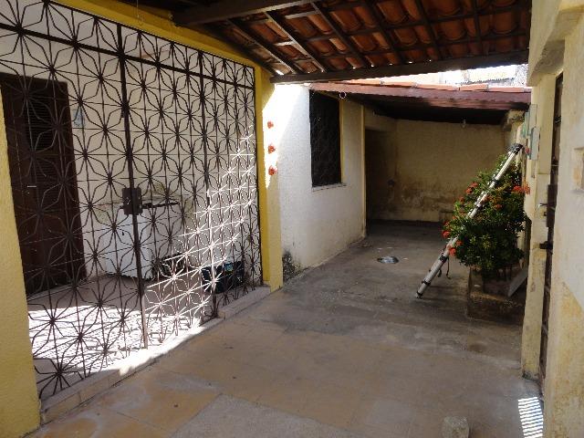 CA0076 - Casa residencial à venda, 333 m² de terreno, 03 vagas, Montese, Fortaleza - Foto 2