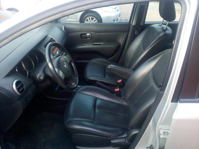 Nissan Livina SL 1.8 Flex automático - Foto 8